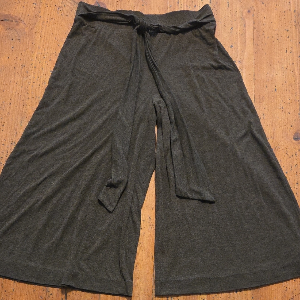 Forever 21 Dark Gray Pants